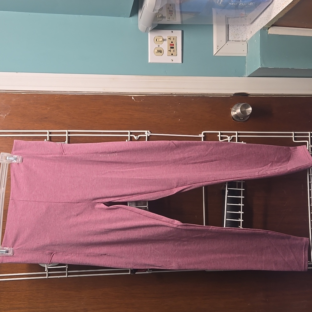 Fabletics Dusty rose pants